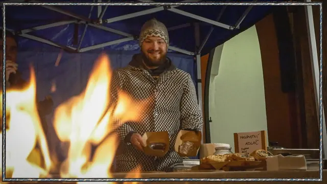 Masopust v CAFE44 — jídlo připravované u ohně